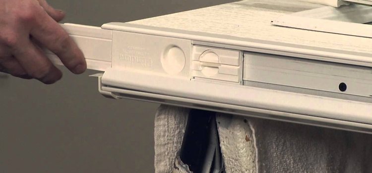 aluminum storefront door repair La Presa