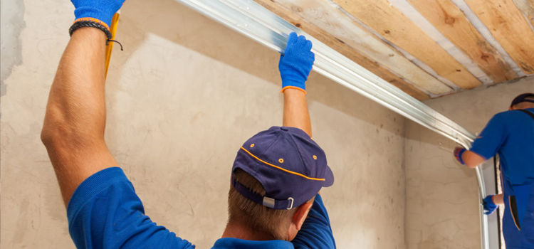 commercial overhead garage door repair in La Presa
