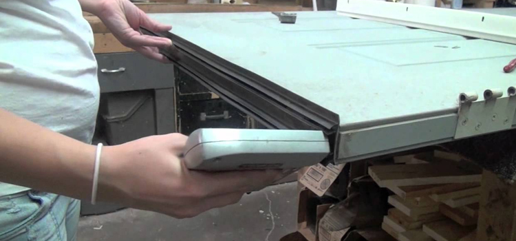 damaged steel door repair La Presa