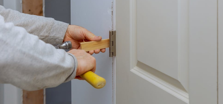 fiberglass entry door repair in La Presa